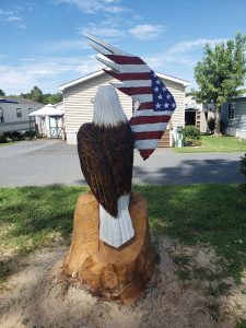 •eagle statue
